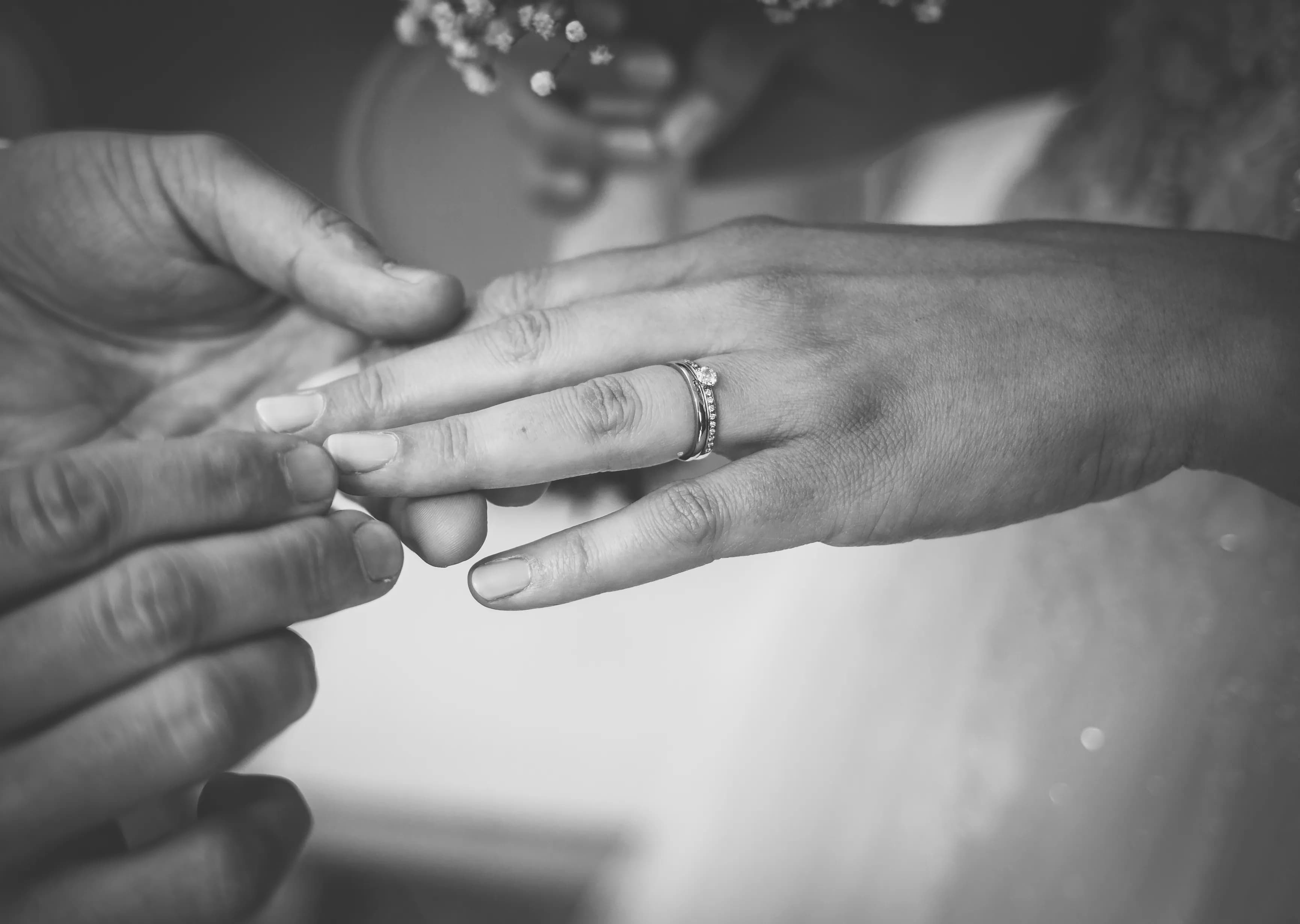 Auf der Stöttlalm Mieming entstehen natürliche Hochzeitsmomente 5