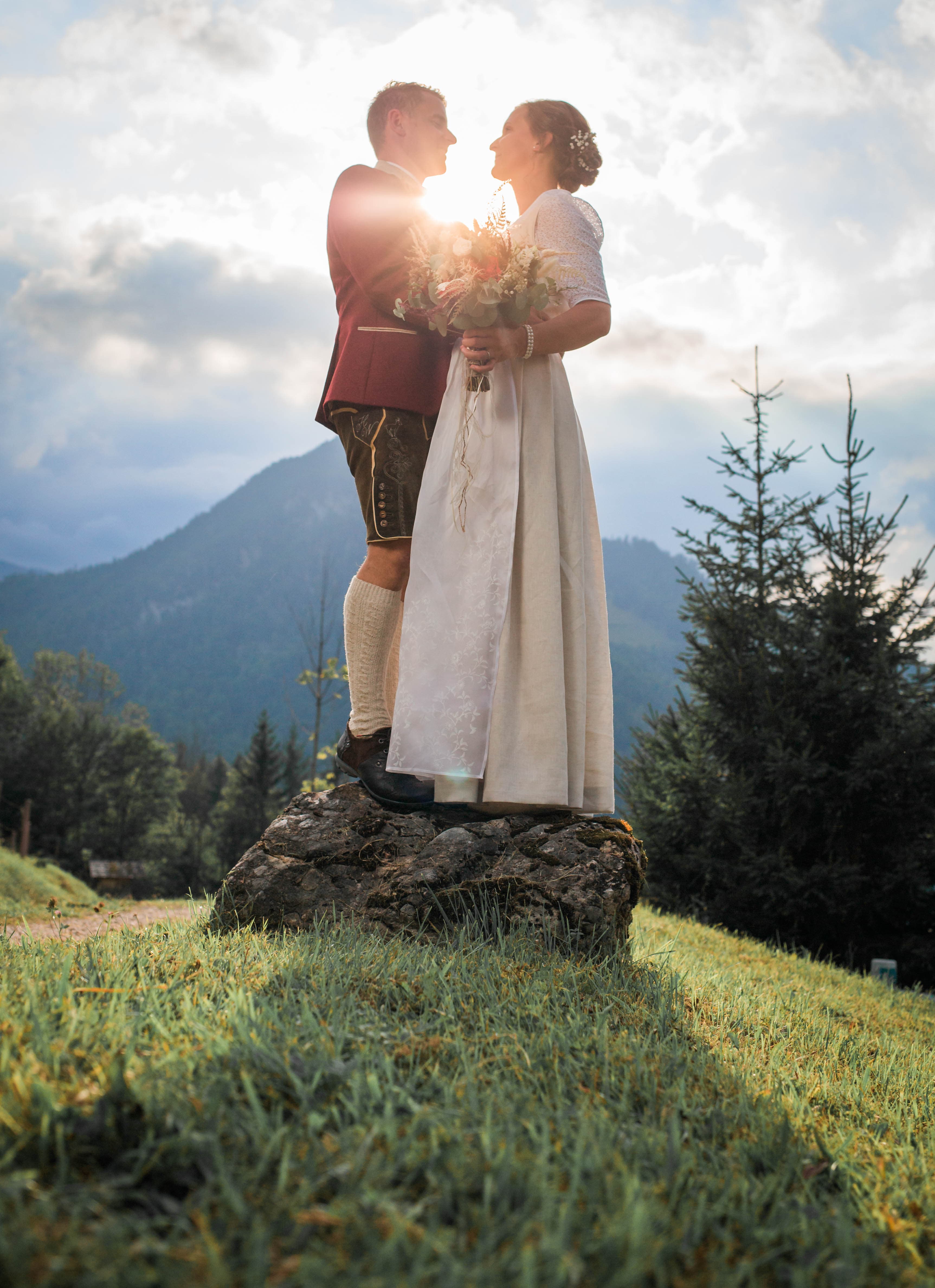 Hochzeitsfotografie auf der Laimeralm mit authentischem Stil